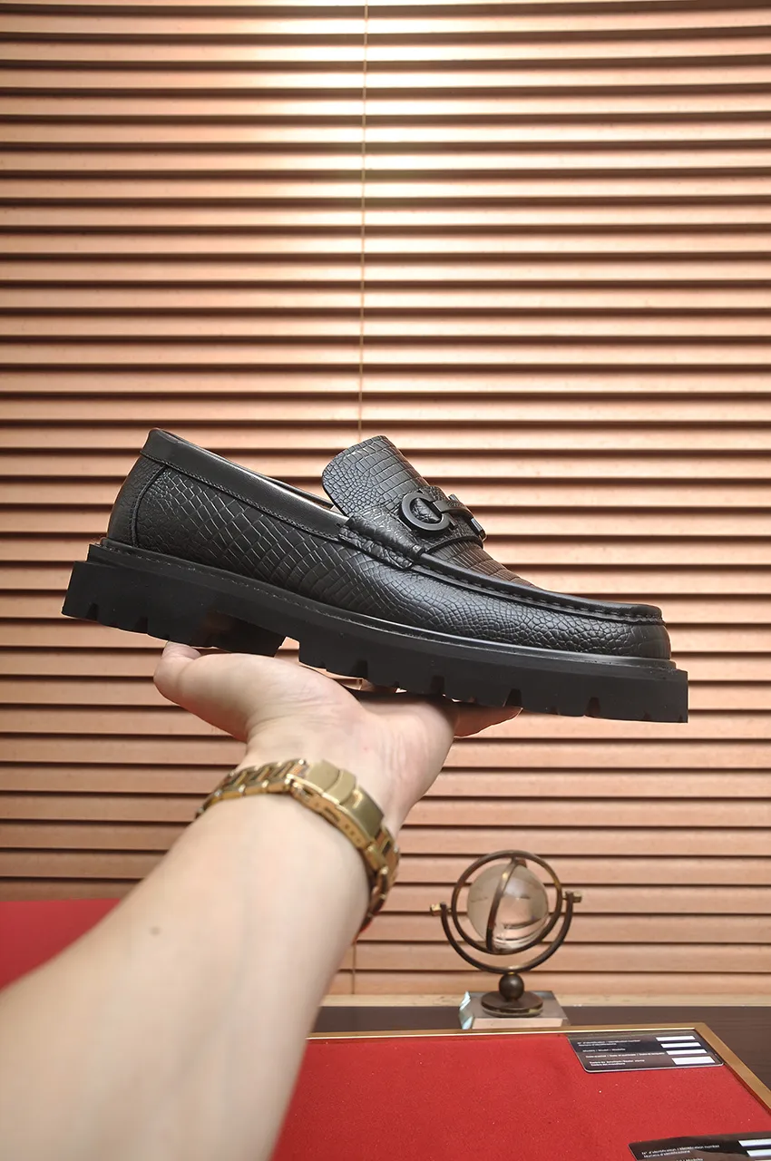 Men's shoes 💰680💶 [Ferragamo/Ferragamo] The latest model in the counter. Original imported high-quality cowhide with open sides + imported 🐂 water-dyed cowhide lining + original luxury metal buckle + original combination outsole. Comparison without pressure 38--45 (45 is custom-made and cannot be returned or exchanged)